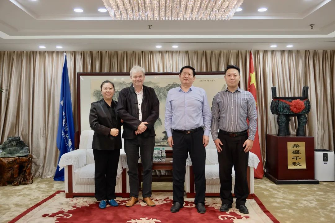 挪威中国友好协会副主席柯天力一行到访中外企业家联盟